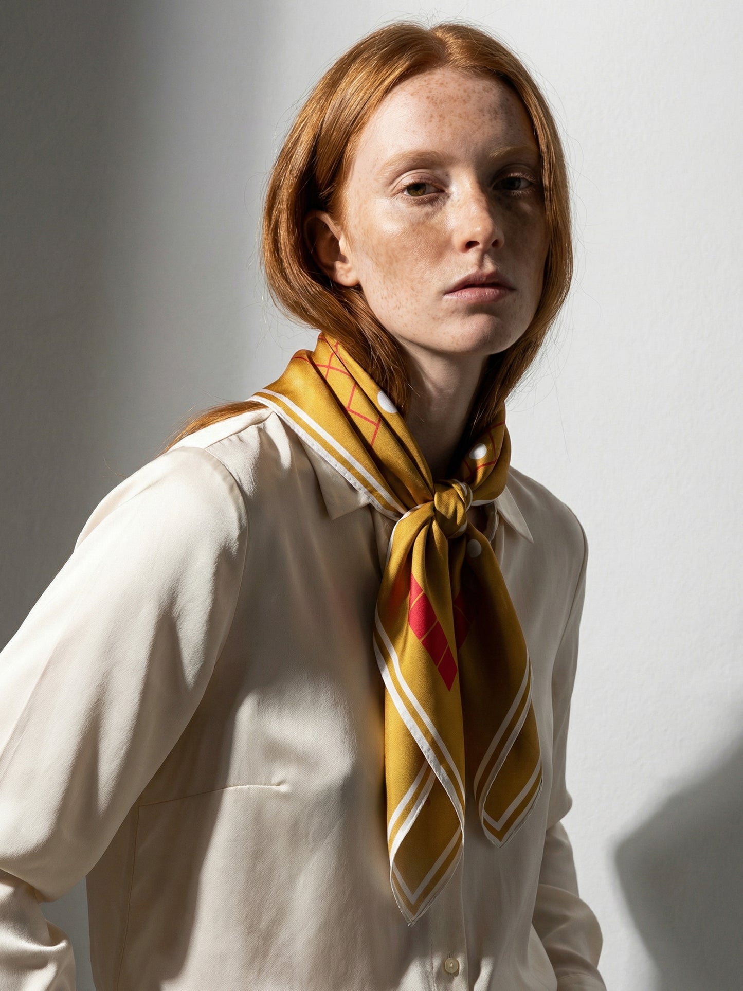 COORDONNÉES | Squaïr Gold Silk Satin Scarf | 90×90 cm