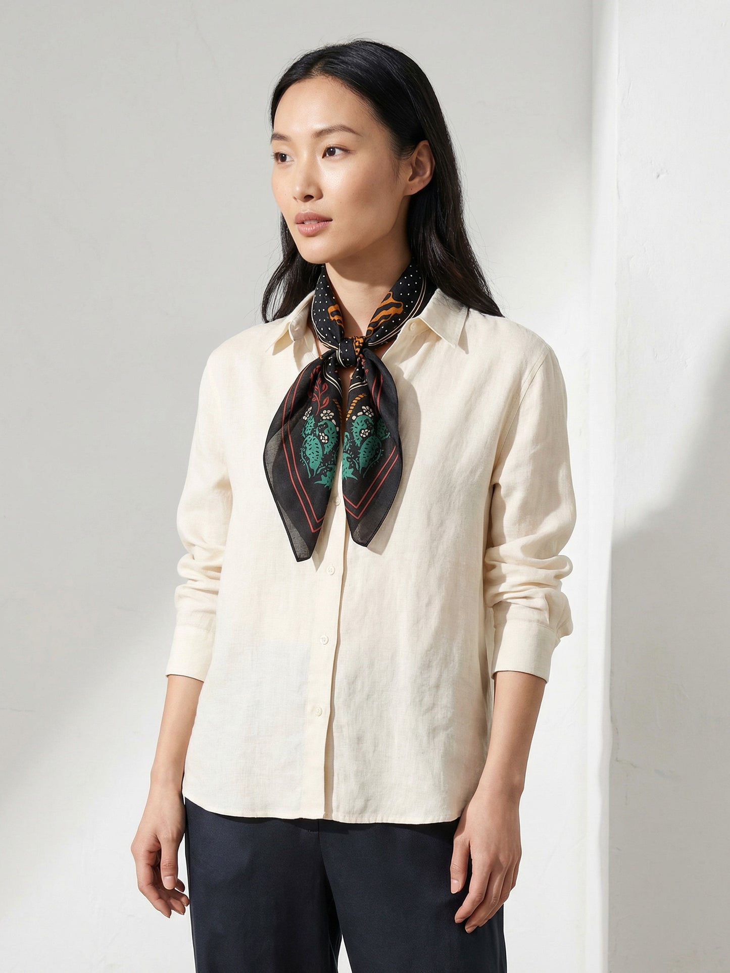 DUST AND THUNDER | Fossil Dust Cotton Bandana | 66×66 cm