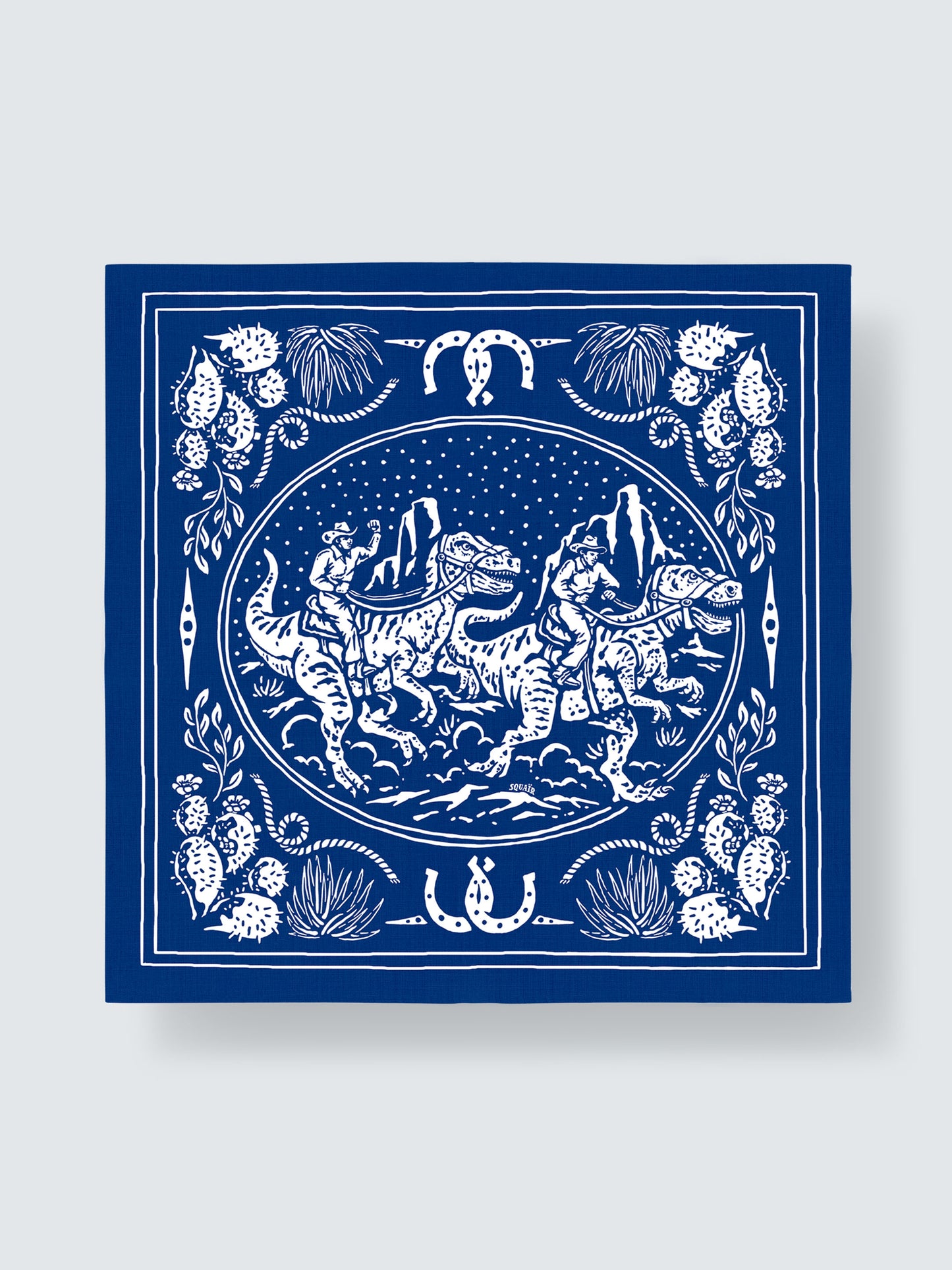 DUST AND THUNDER | Squaïr Blue | 66 cm