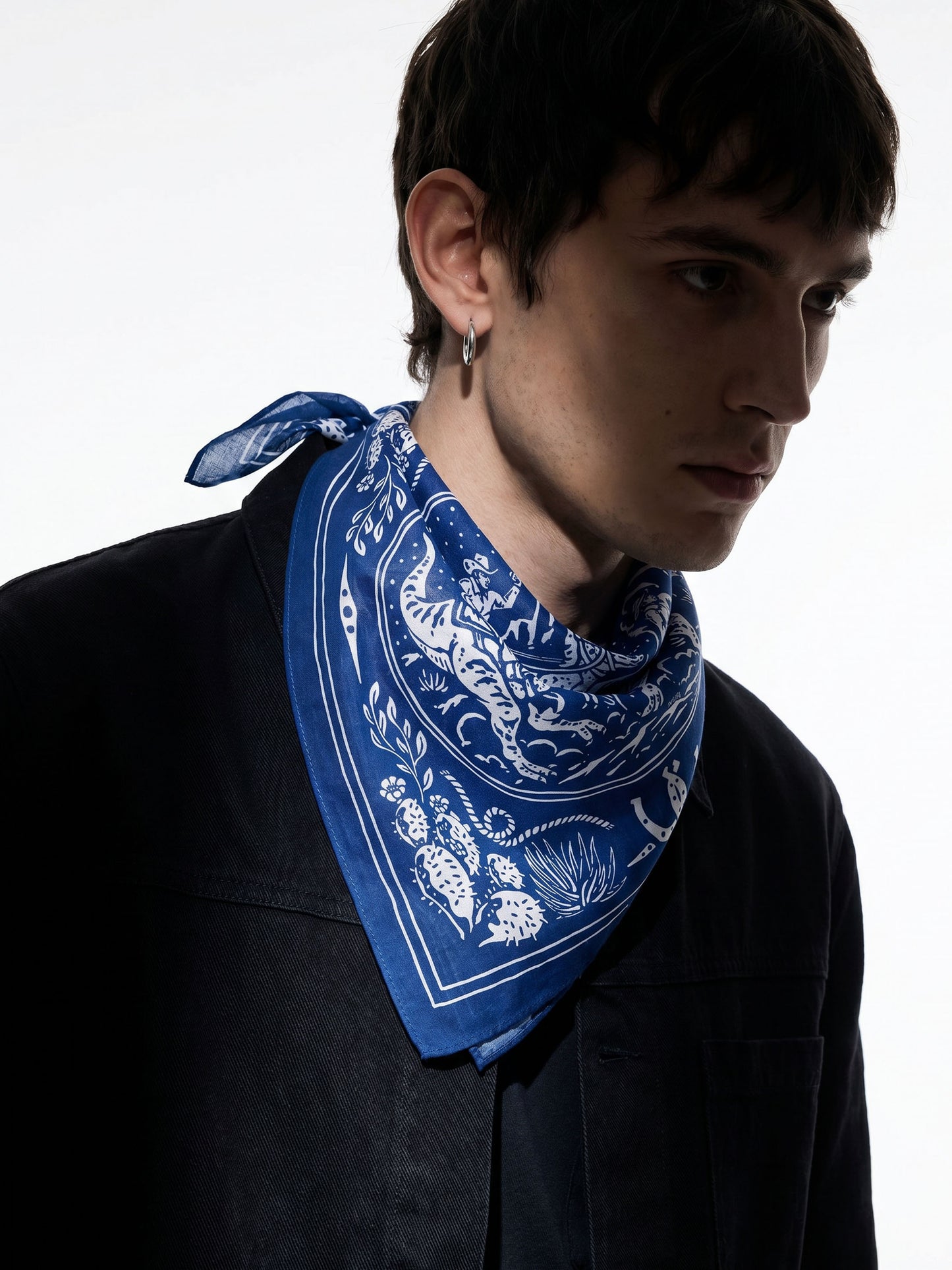 DUST AND THUNDER | Squaïr Blue | 66 cm