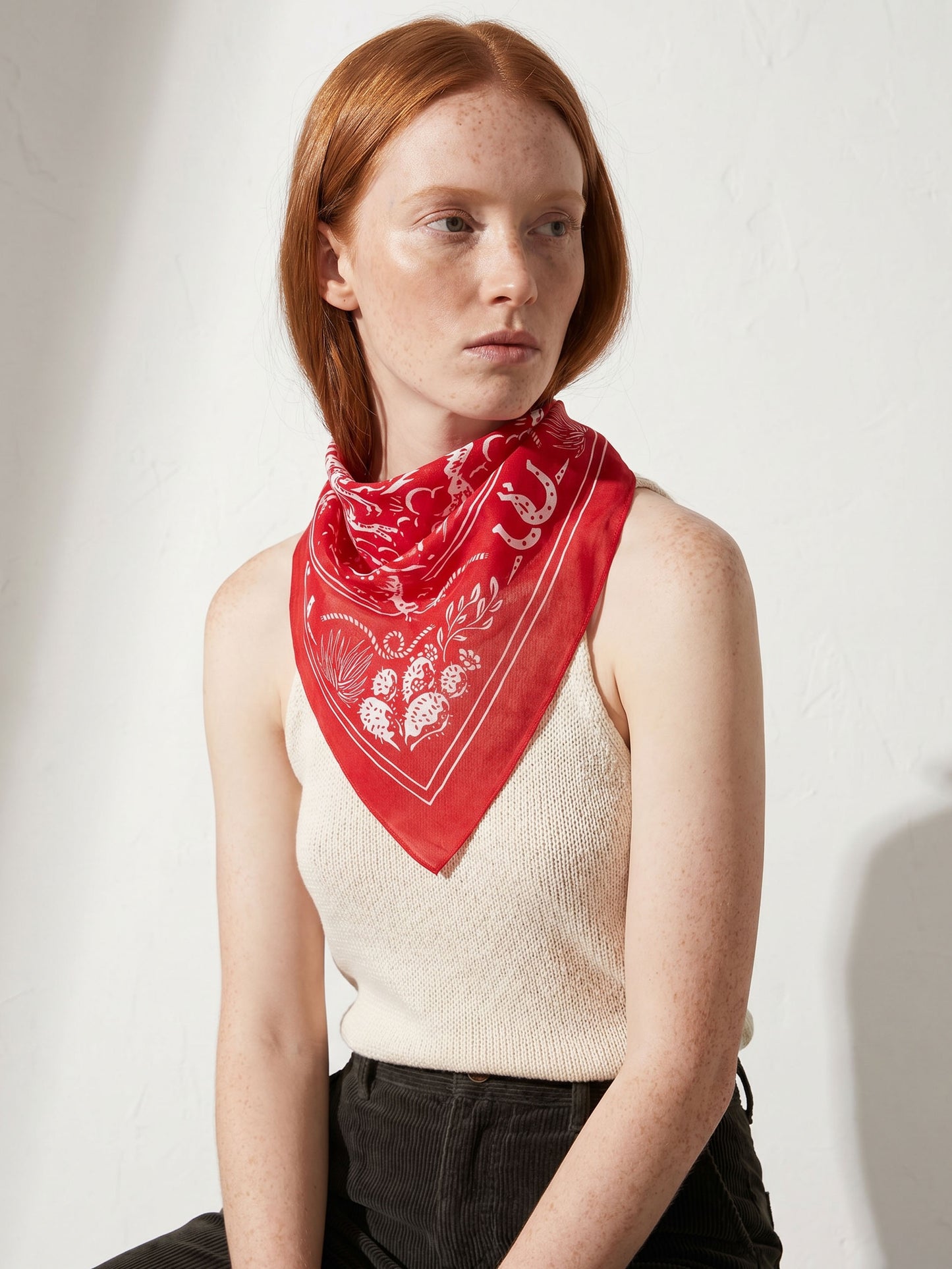 DUST AND THUNDER | Squaïr Red | 66 cm