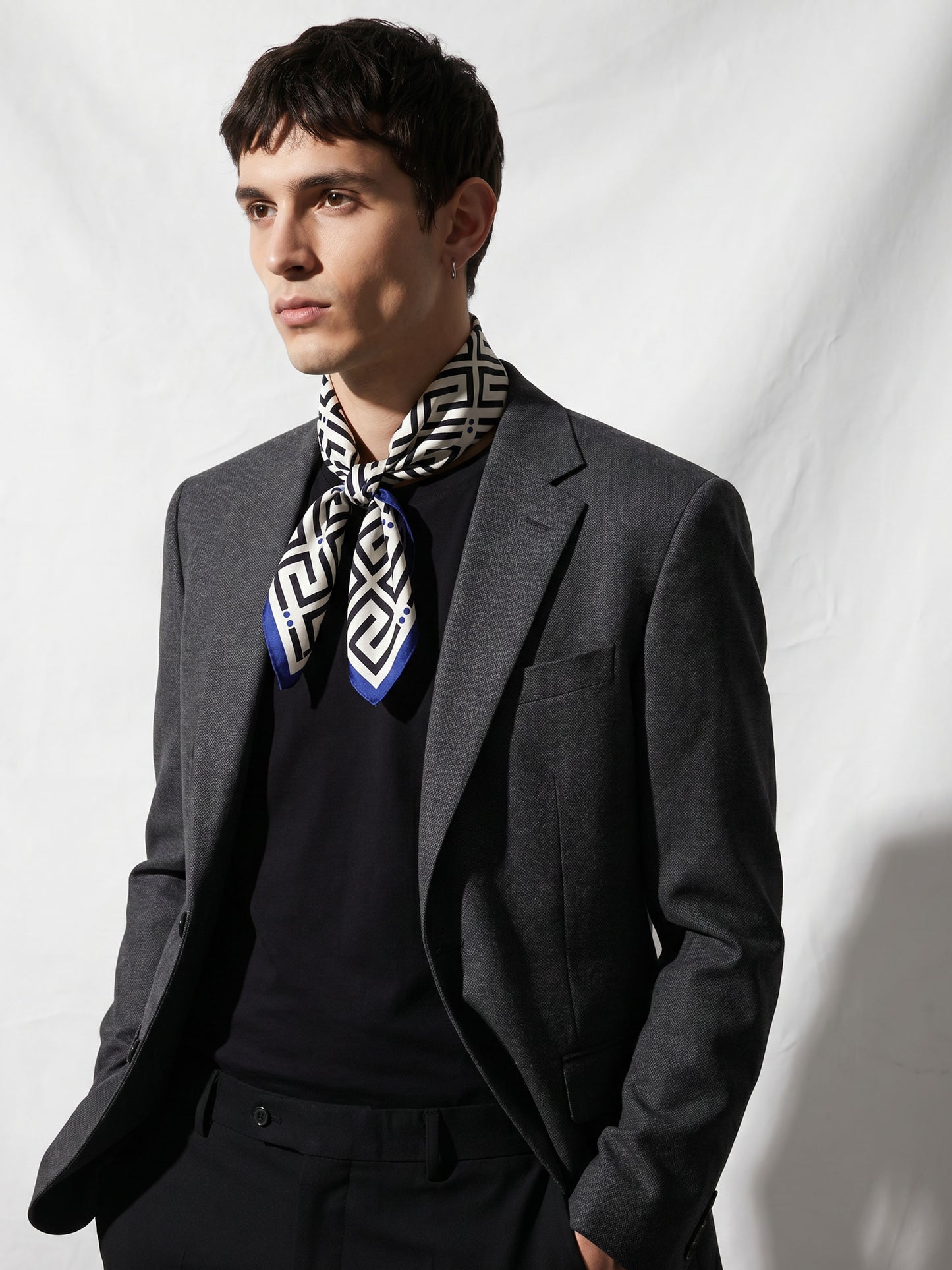 SIGNATURE | Gallery White Silk Satin Scarf | 88×88 cm