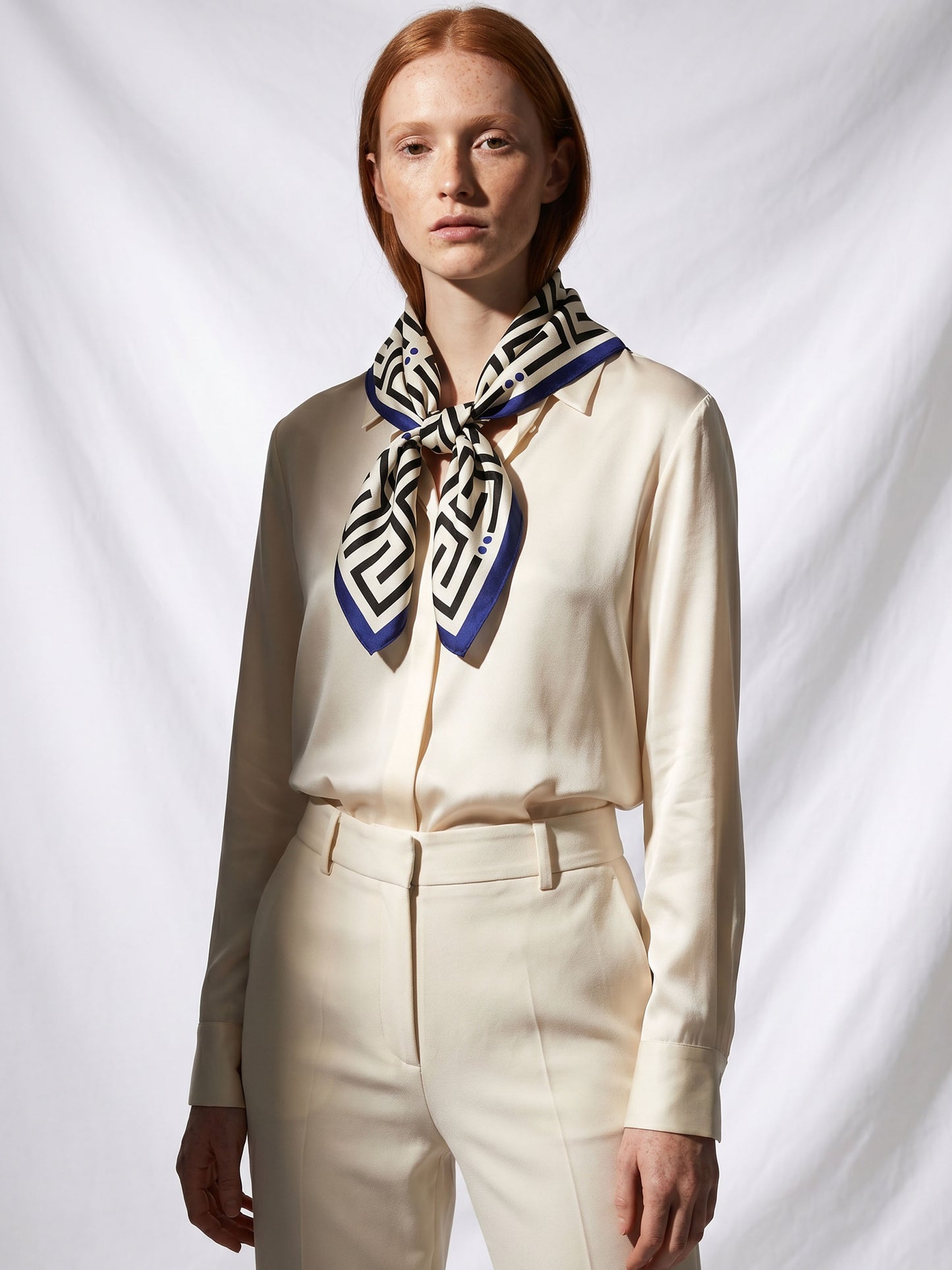 SIGNATURE | Gallery White Silk Satin Scarf | 88×88 cm