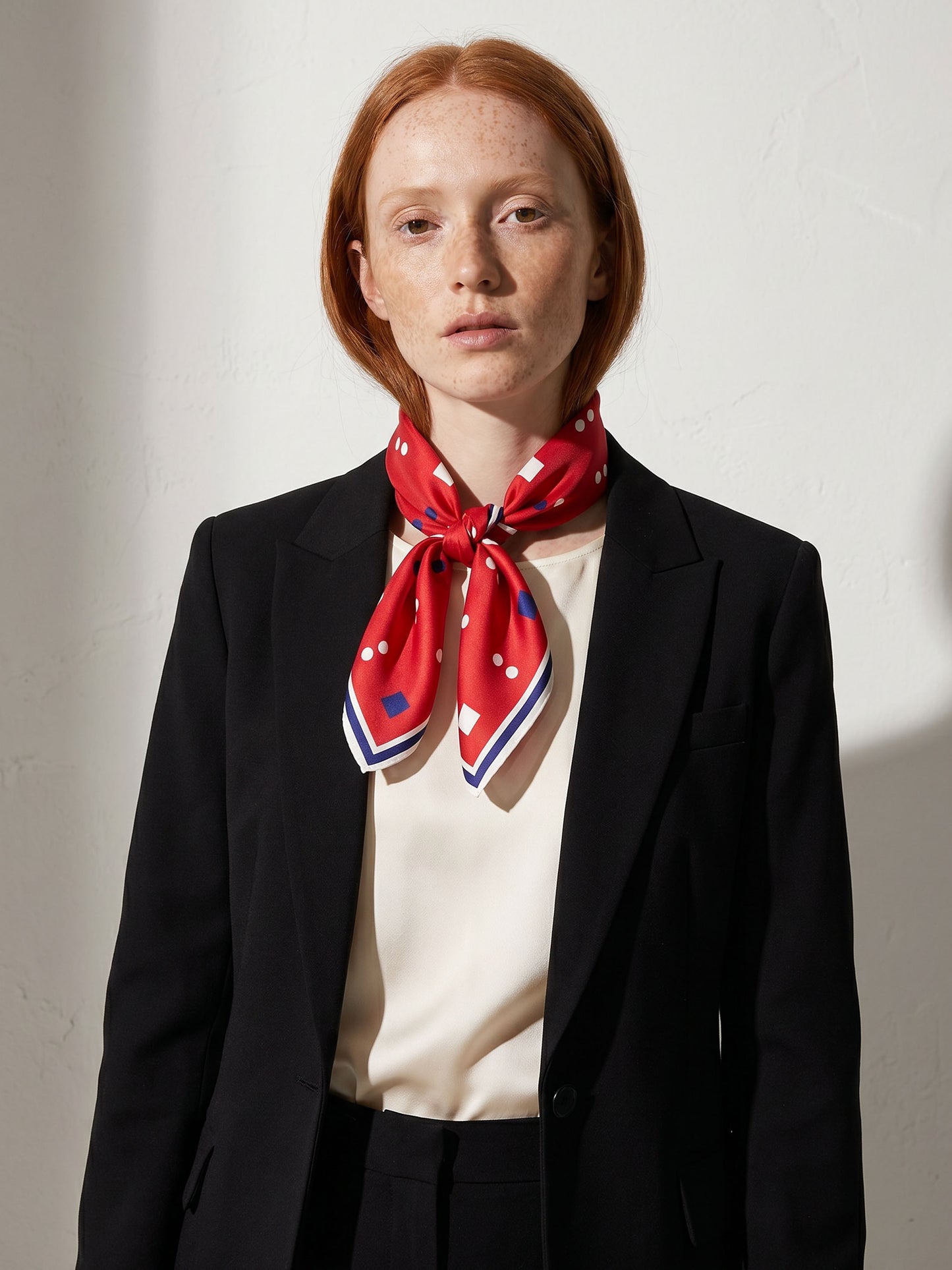 SYNTAX | Squaïr Red Silk Satin Scarf | 65×65 cm